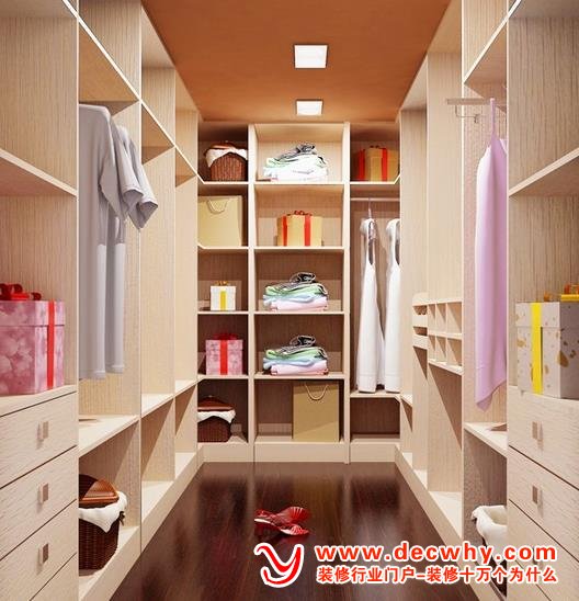 男人、女人衣柜之衣帽间里也要梳妆