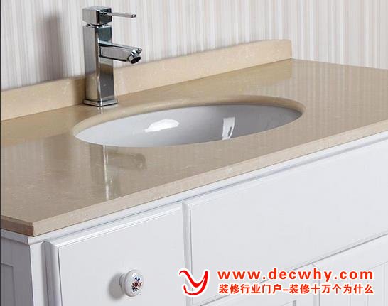 卫生间台上盆和自制地柜