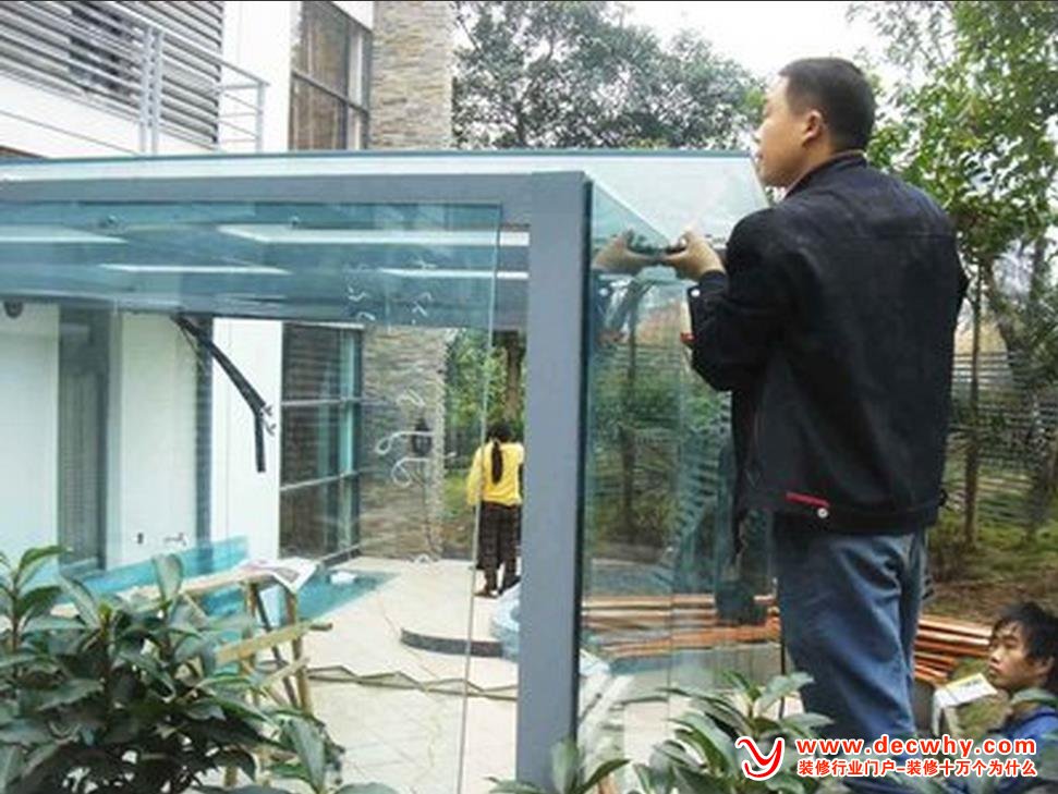 怎样检验玻璃安装时的质量